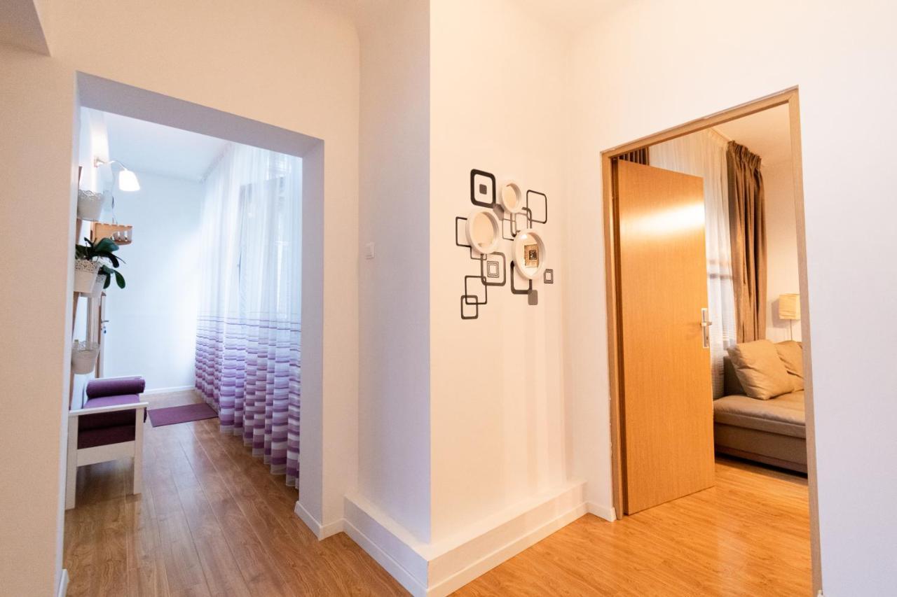 Ardor Apt - Bright And Secluded Apartment In The Heart Of Old Town Брашов Екстериор снимка