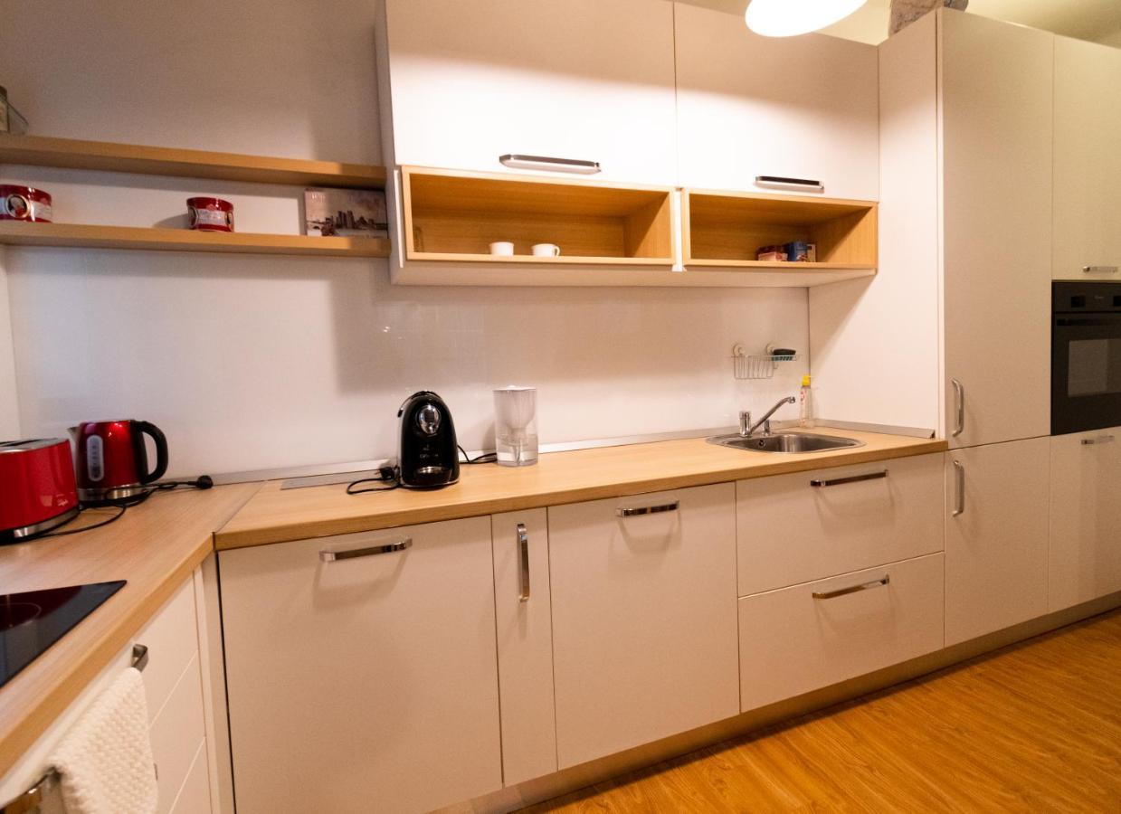 Ardor Apt - Bright And Secluded Apartment In The Heart Of Old Town Брашов Екстериор снимка