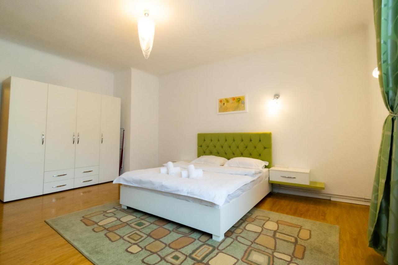 Ardor Apt - Bright And Secluded Apartment In The Heart Of Old Town Брашов Екстериор снимка